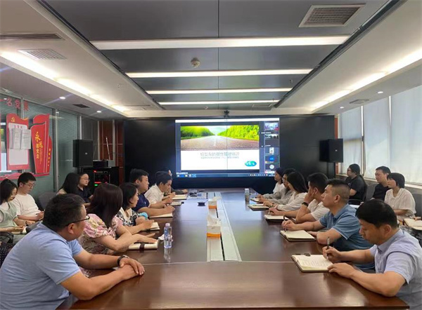 水環(huán)境公司開展防御性駕駛安全知識專題培訓.jpg